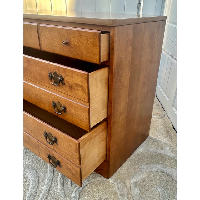 Vtg. Ethan Allen American Style Three Drawer Maple Chest in Nutmeg W/Mica Top For Sale - Image 9 of 13