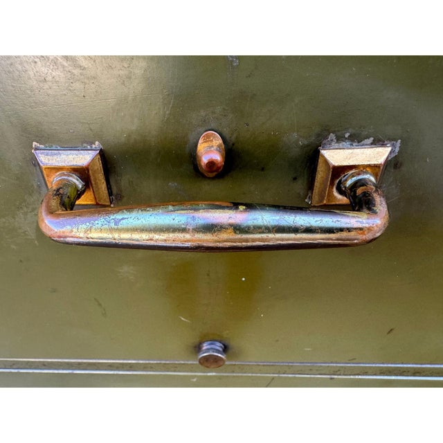 Early 20th Century Yawman & Erbe Industrial 5 Drawer Steel Filing Cabinet in Olive Green For Sale - Image 9 of 15