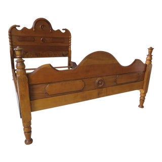 Vintage Maple 3/4 Bed With Acorns and Carved Embellishments For Sale