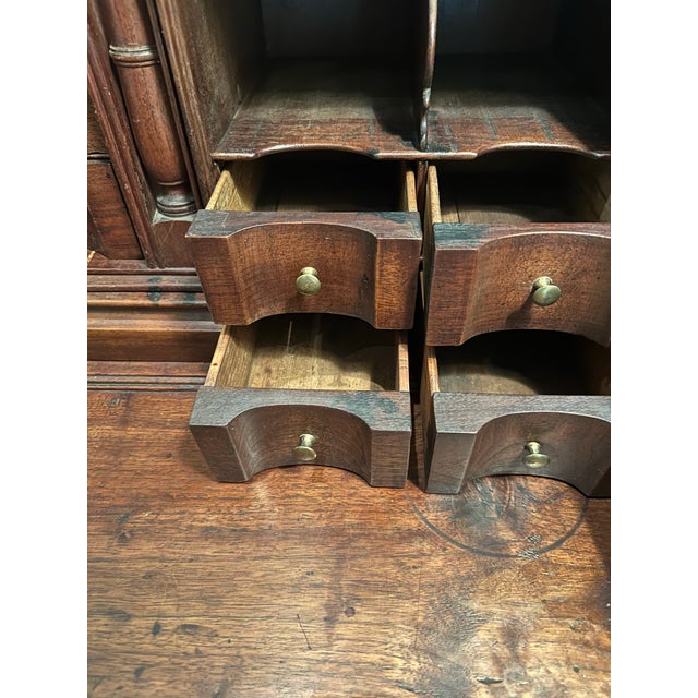 American Early American Pennsylvania Walnut Slant Front Desk on Stand C 1720-1750 For Sale - Image 3 of 12