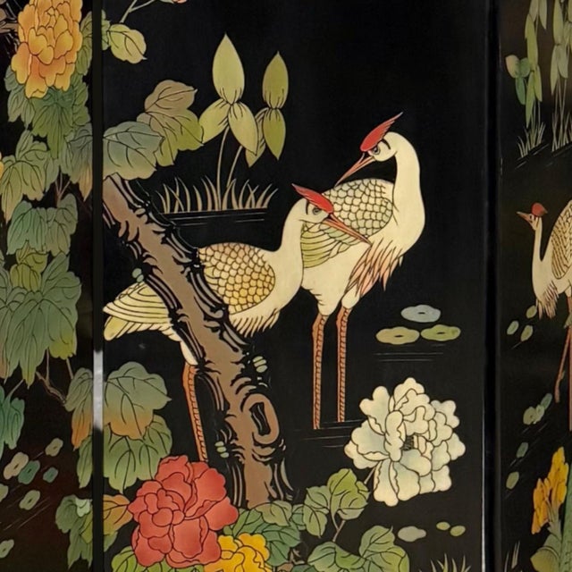 Chinese Vintage Chinese Carved Four-Panel Screen in Polychrome Lacquer For Sale - Image 3 of 6