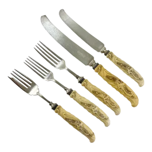 Landers, Frary & Clark Celluloid Ivory Handled Flatware Cutlery – 30 Piece Set