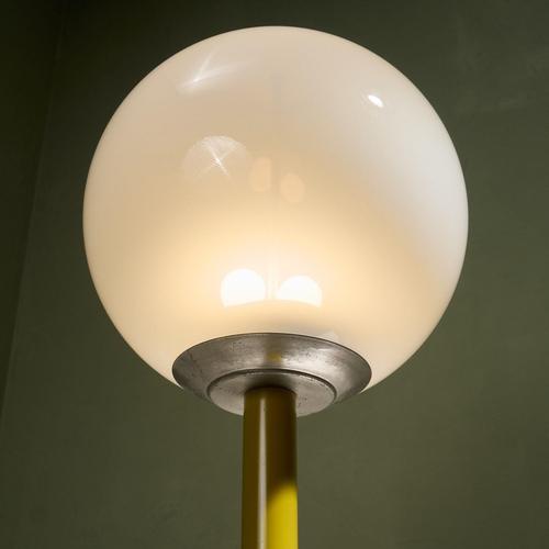 Mid-Century Modern Postmodern Skyscraper Floor Lamp with Mustard Lacquered Stem and Glass Shade, Italy For Sale - Image 3 of 10