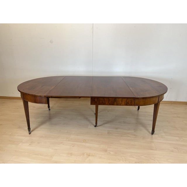 Biedermeier Walnut Expandable Dining Table, Switzerland, 1820 For Sale - Image 9 of 18