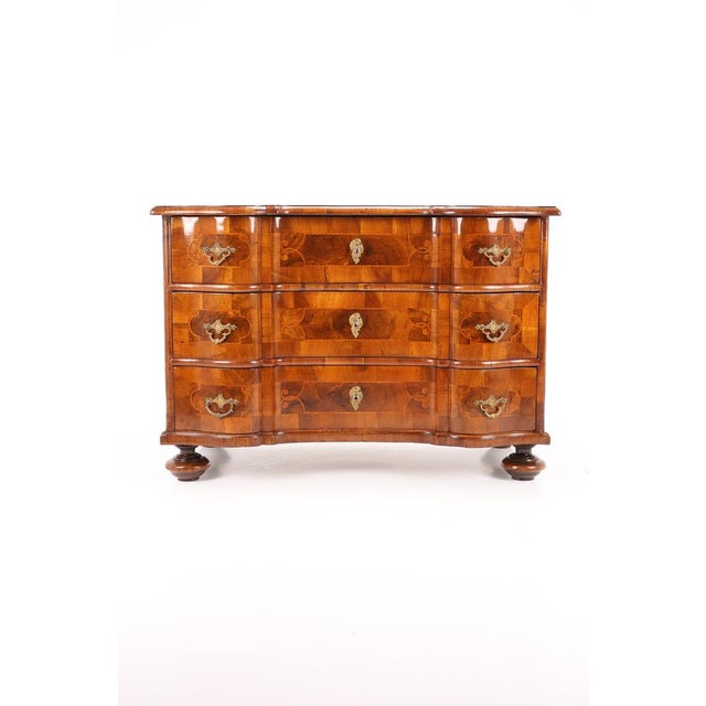 Brown Baroque Chest of Drawers in Walnut, 1760 For Sale - Image 8 of 12