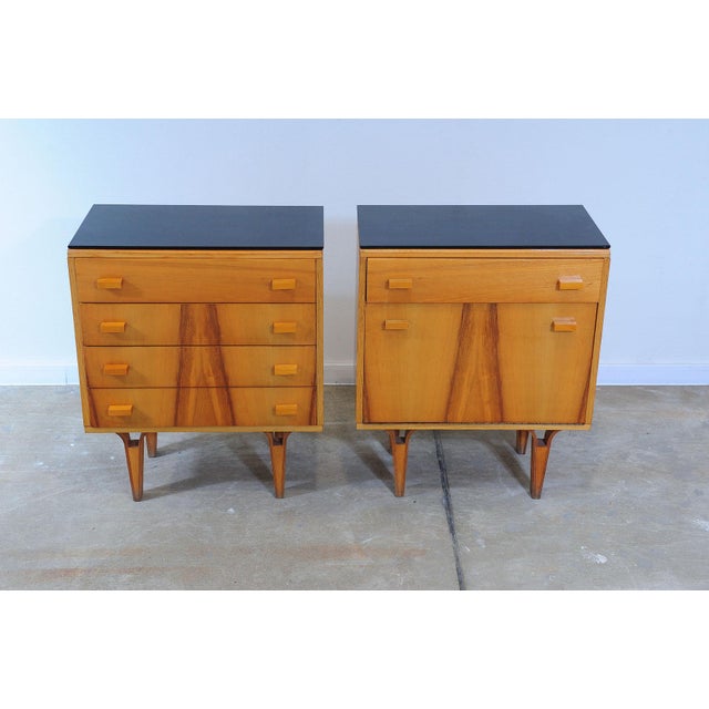 Mid-Century Nightstands in Ash Veneer & Black Glass by František Mezulánik for Nový Domov, Czechoslovakia, 1970s, Set of 2 For Sale - Image 4 of 18