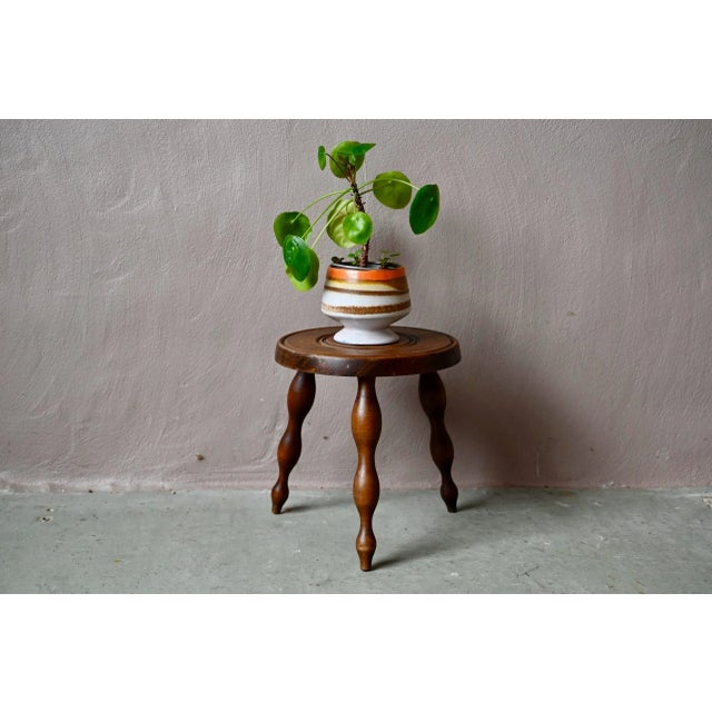 1960s Rustical Farmhouse Tripod Stool in Wood, 1960s For Sale - Image 5 of 5