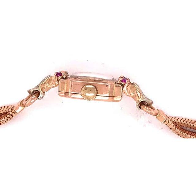 14 Karat Yellow Gold Omega Ladies Wristwatch 17 Jewels Unadjusted Vintage For Sale - Image 9 of 9