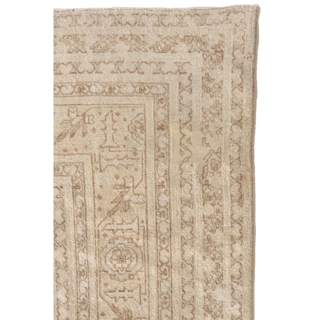 A beautiful hand-knotted rug, traditionally crafted by skilled artisans using fine-quality wool. The hand-knotted...