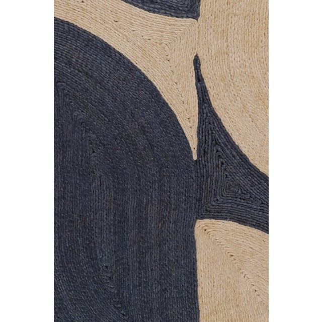 Textile Contemporary Interlocking Wave Grid Rug in Navy & Beige by Rug & Kilim, India For Sale - Image 7 of 10