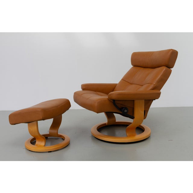 Brown Set of Stressless Reclining Lounge Chair and Ottoman from Ekornes, 2000s For Sale - Image 8 of 18