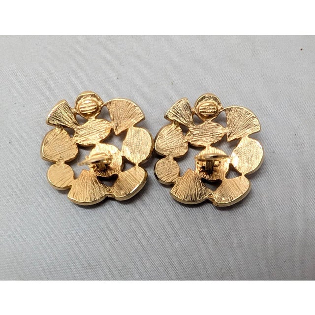 Vintage 1980s Signed Les Bernard Rhinestone Cabochon Clip Earrings- 2 Pieces For Sale In Philadelphia - Image 6 of 7