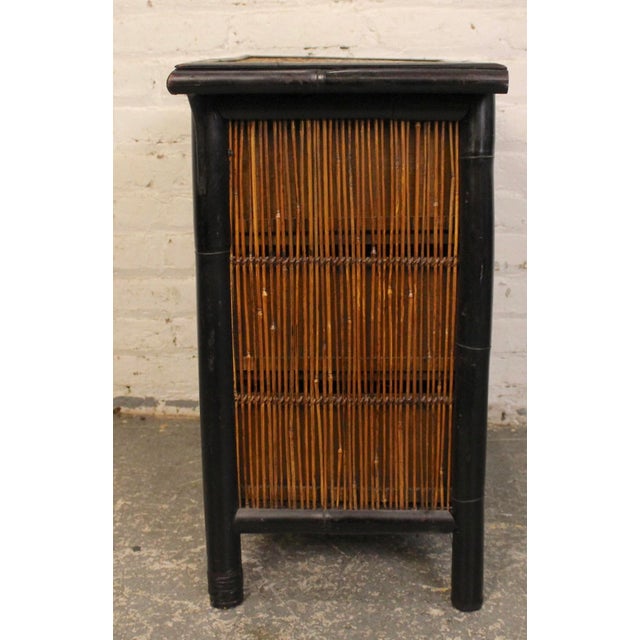 Mid 20th Century Pair of Asian Style Bamboo & Wicker End Tables For Sale - Image 4 of 9