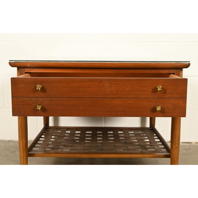 Paul McCobb Style Mid-Century Modern Walnut and Woven Shelf End Table by Lane, Circa 1960s For Sale - Image 9 of 17