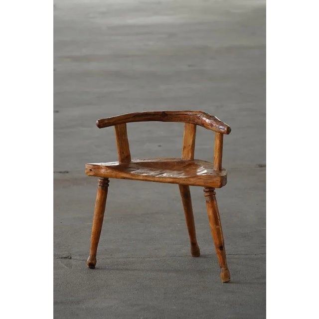 Scandinavian Folk Art 3-Legged Chair in Pine, 1920s For Sale - Image 9 of 13