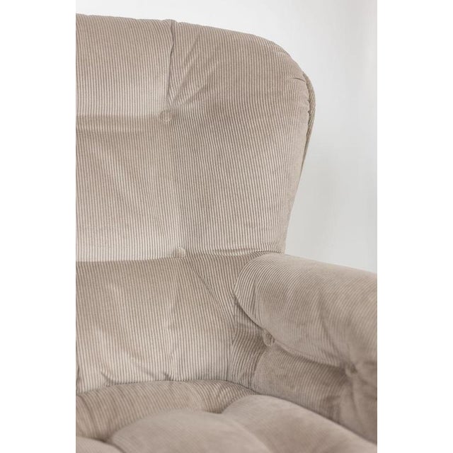 Vintage Karate Velvet Chair by Michel Cadestin for Airborne, 1970 For Sale - Image 6 of 10