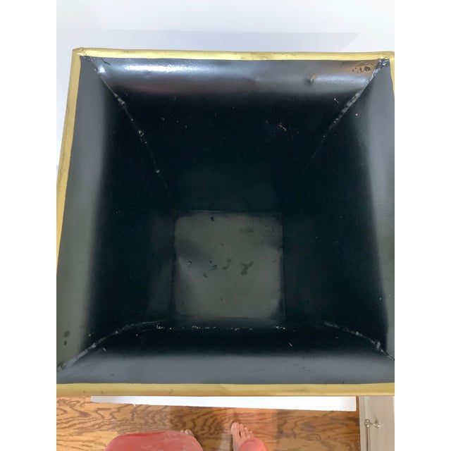 1980s Hand‑Painted Black & Gold Chinoiserie Metal Cachepot / Wastebasket With Brass Paw Feet - Palm Beach Chic, Grandmillennial & Traditional . For Sale - Image 9 of 9
