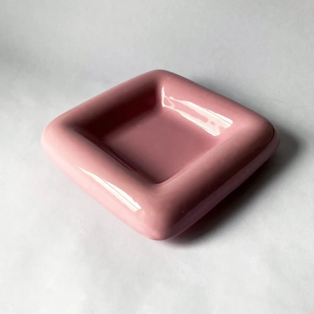 Postmodern 1980s Haeger Rounded Edge Mauve Pink Postmodern Vide Poche For Sale - Image 3 of 7