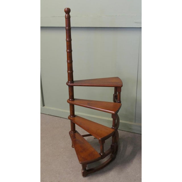 Spiral Library Steps with Tall Turned Support A good set of Library Steps, the 4 steps are in a spiral formation and are...