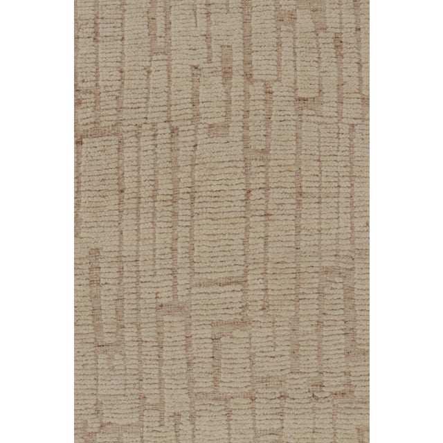 Rug & Kilim’s Oversized Contemporary Textural Rug in Beige and Cream Tones For Sale In New York - Image 6 of 8