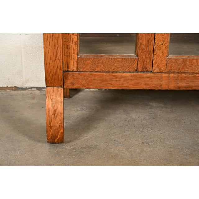 Berkey & Gay Style Antique Mission Oak Arts & Crafts Bookcase Cabinet, Circa 1910 For Sale - Image 11 of 16