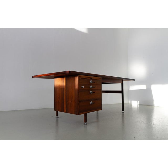 1960s Mid-Century Rosewood Executive Desk with Y Pulls from Jens Risom, 1960s For Sale - Image 5 of 18