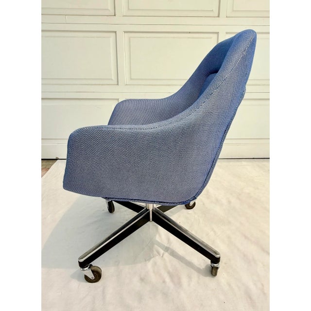 1970's Max Pearson for Knoll Newly Reupholstered Executive Desk Chair For Sale - Image 10 of 12