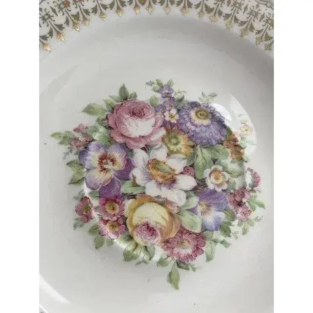 Vintage 22 Karat Gold Tea/Coffee Cup & Saucer- 8 Sets For Sale - Image 4 of 12