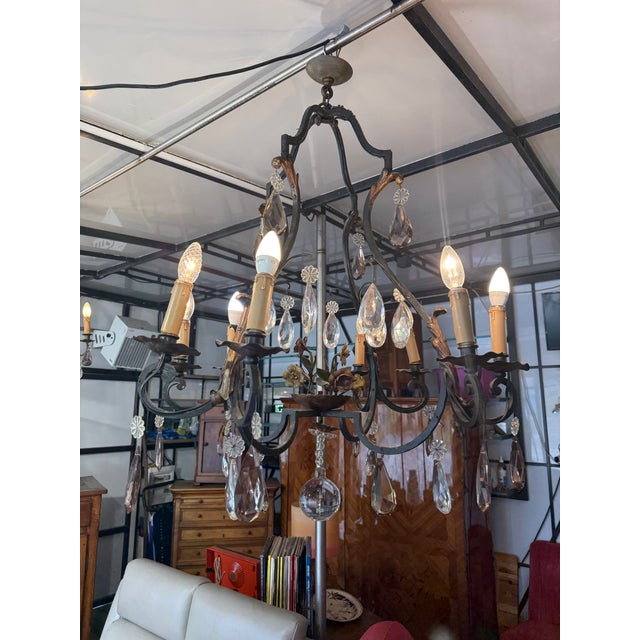Louis XV Eight-Light Cage Chandelier with Floral Design, in Very Good conditions. Designed before 1890 European Plug (up...