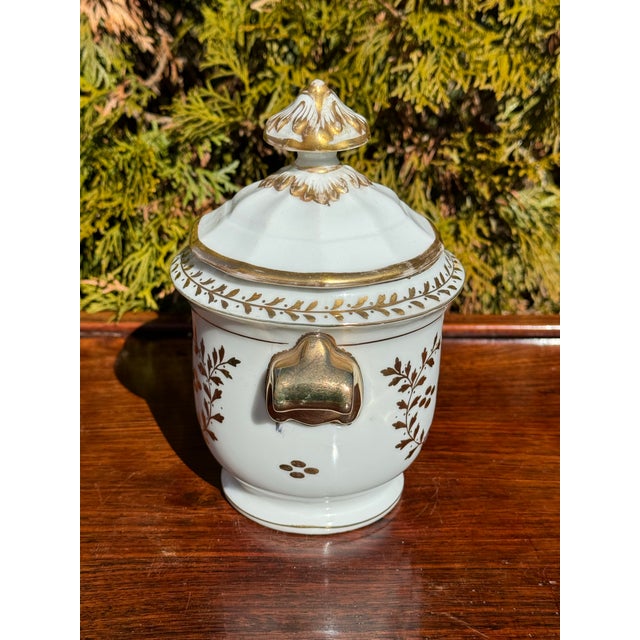 Vintage Golden Bee Motif Porcelain Cachepot With Lid For Sale - Image 9 of 10