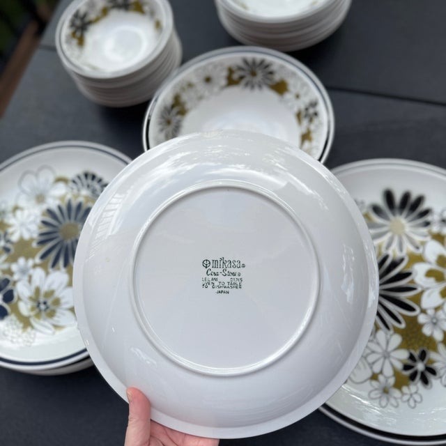 1970s Vintage Mikasa Leilani Dinnerware - Set of 25 For Sale - Image 5 of 11