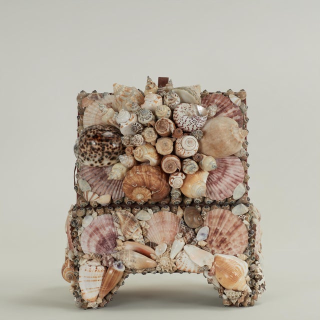 Vintage Seashell Encrusted Box Inbox For Sale In West Palm - Image 6 of 12
