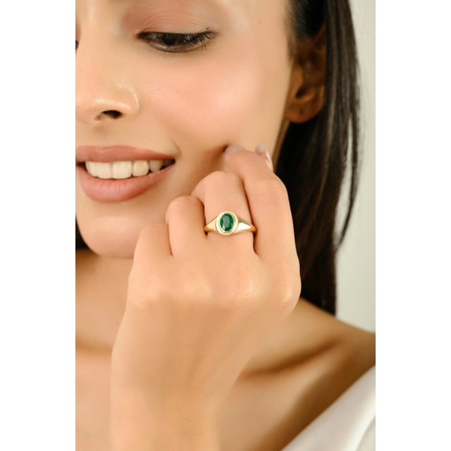 Luxurious Bezel Set 14k Gold Rich Emerald Signet Ring Size 6 For Sale - Image 4 of 11