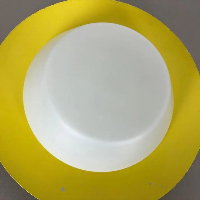 Large Yellow Wall Light in Metal & Opaline Glass in the style of Stilnovo, Italy, 1960s For Sale - Image 9 of 18