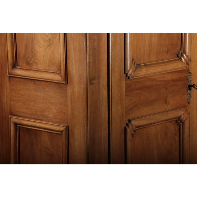 Antique Biedermeier Cabinet in Walnut, 1800 For Sale - Image 16 of 18