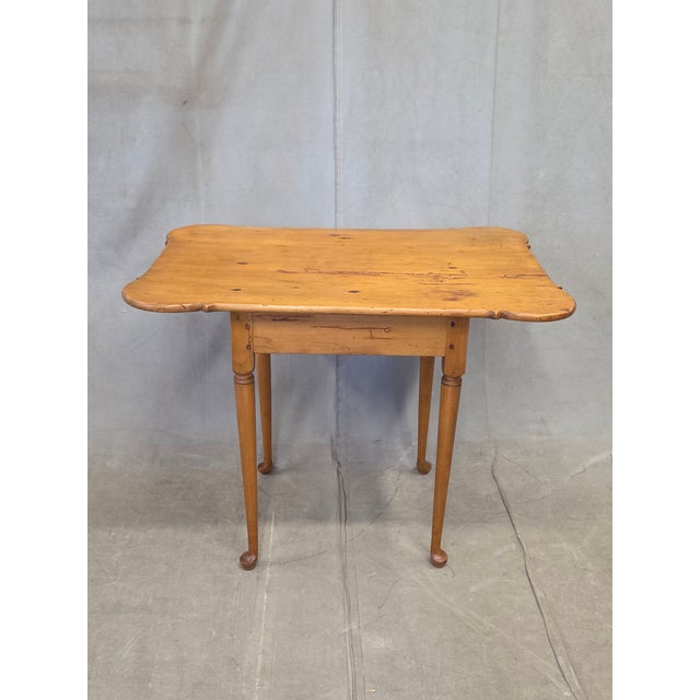 Queen Anne Antique New England Queen Anne Beechwood Tea Table, Porringer-Top, Circa 1800 For Sale - Image 3 of 14