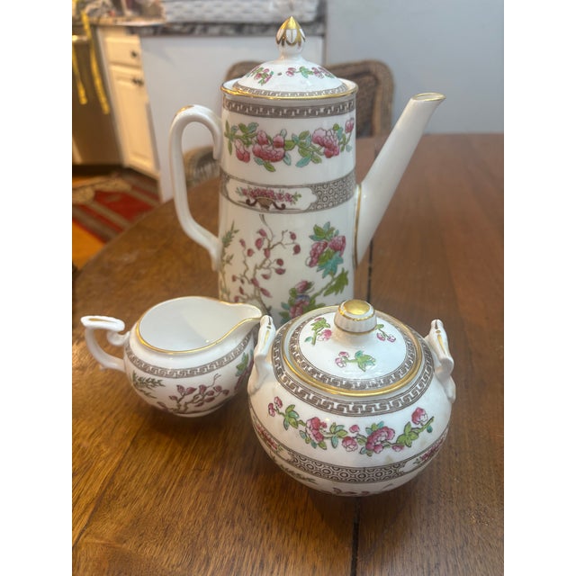 Copelands Spode Indian Tree Coffee Pot that dates from 1891-1920. The detail is very nice, hand painted, very very...