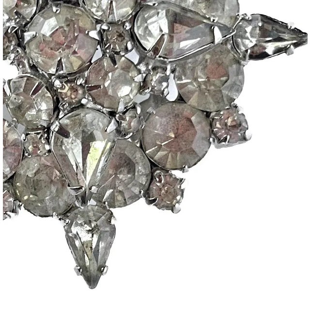 Mid-Century Modern Vintage Starburst Rhinestone Brooch Pin For Sale - Image 3 of 4