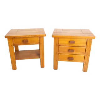 French Nightstands in Pine, 1970s, Set of 2 For Sale