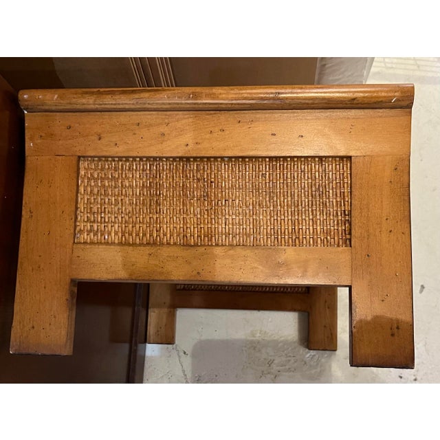 Vintage MCM End Table For Sale - Image 4 of 7