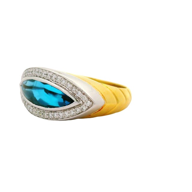 Early 21st Century 4.50 Carat Blue Topaz Diamond 18k Two-Tone Gold Halo Ring, Size 7 For Sale - Image 5 of 6