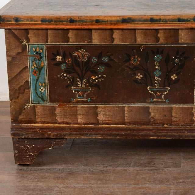 Early 20th Century Long Narrow Original Painted Trunk Bench With Storage Dated 1921 For Sale - Image 9 of 16