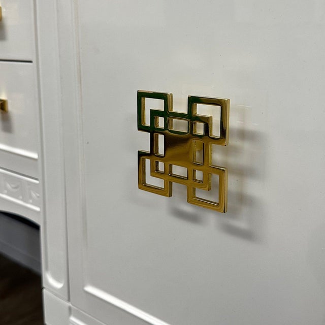 1950s 1970s Vintage Lacquered White Sideboard For Sale - Image 5 of 9