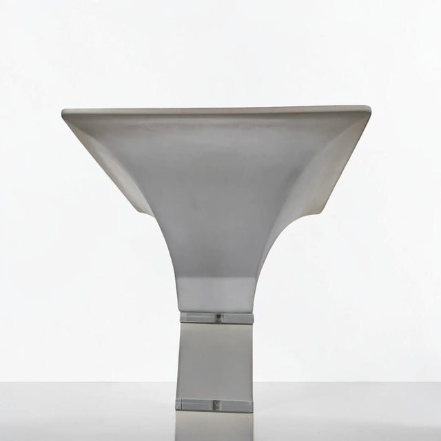 Post-Modern Frosted Lucite Floor Lamp For Sale In Miami - Image 6 of 9