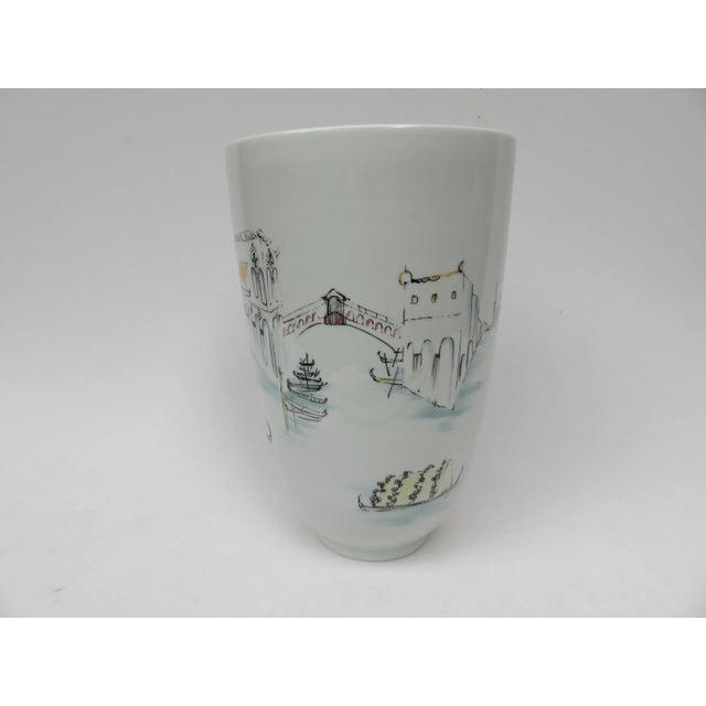 German Handpainted Vases from Hutschenreuther, 1950s, Set of 2 For Sale - Image 4 of 18