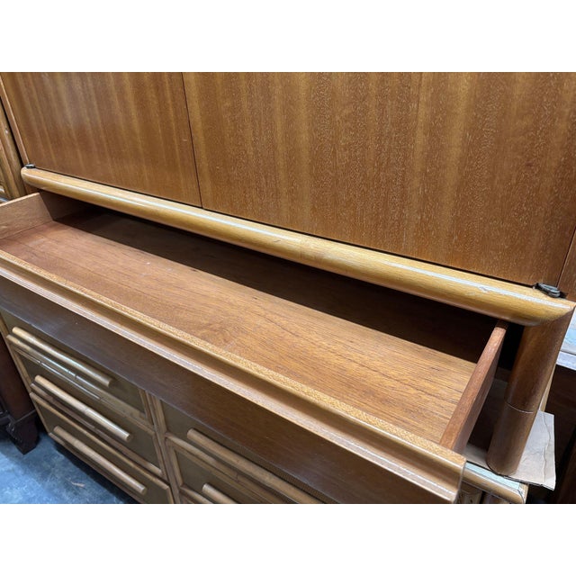 Mid-Century 6057 Server Mahogany Sideboard Cabinet, John Keal for Brown Saltman For Sale - Image 11 of 13