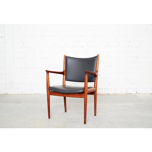 JH-513 Armchair by Hans J. Wegner for Johannes Hansen, 1960s For Sale - Image 4 of 18