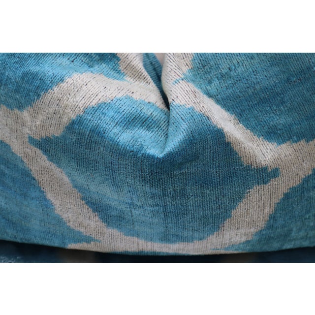 Contemporary Luxury Blue Handmade Velvet Throw Pillow & Down Insert For Sale In San Francisco - Image 6 of 10