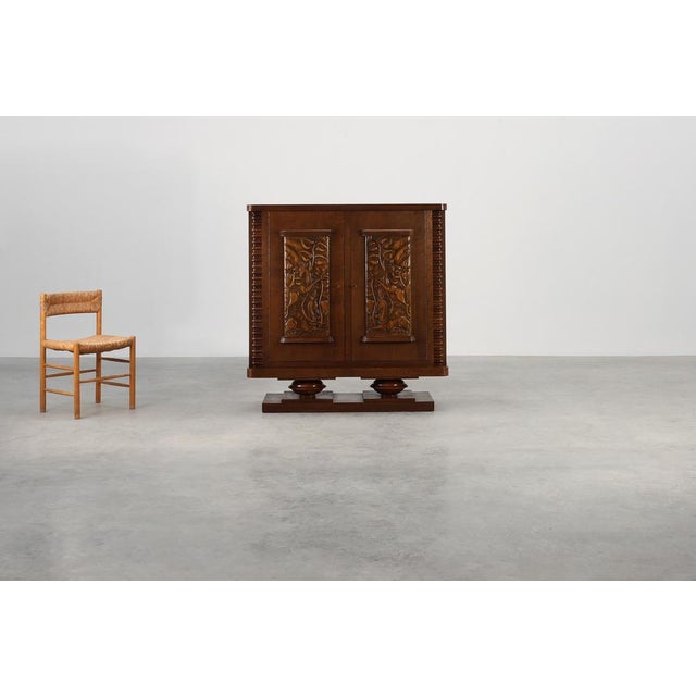 Art Deco Oak Cabinet with Sculptural Carving from Jacques Klein, France, 1925 For Sale - Image 3 of 18