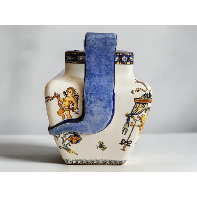 Gien earthenware planter, 19th century Height 20.5 cm Width 32.5 cm Depth 16 cm Weight 2.6 kg In good condition with signs...